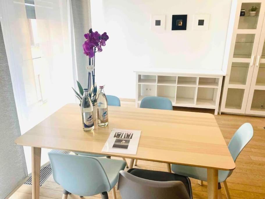 Bright And Welcoming 2 Bedrooms In Center